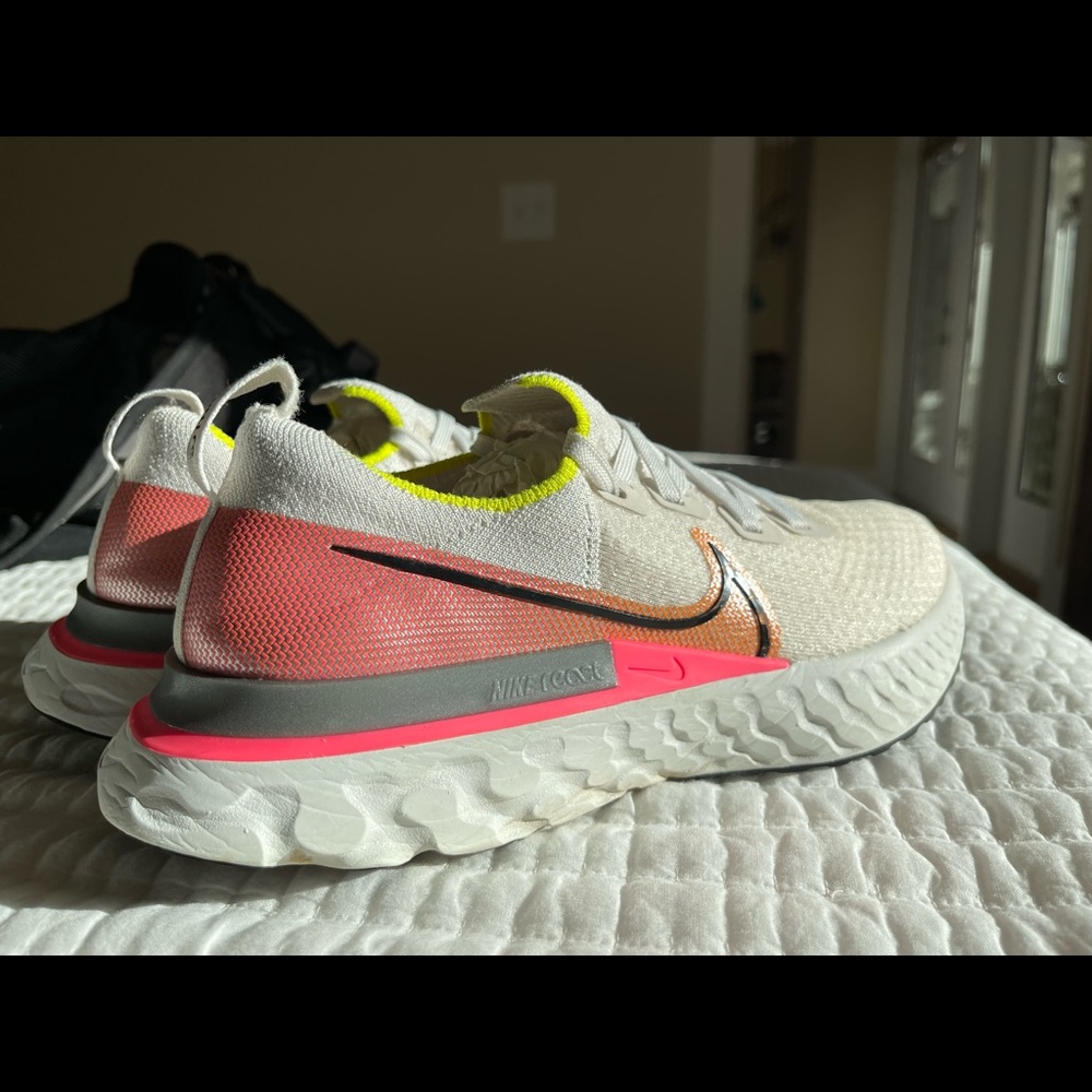 Nike React